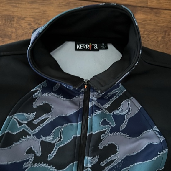Kerrits Plush Printed Winter Half Zip Top - Picture 3 of 8